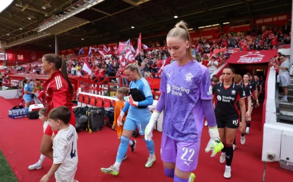 Women's Fran Stenson completes Sunderland transfer | Southampton FC | News