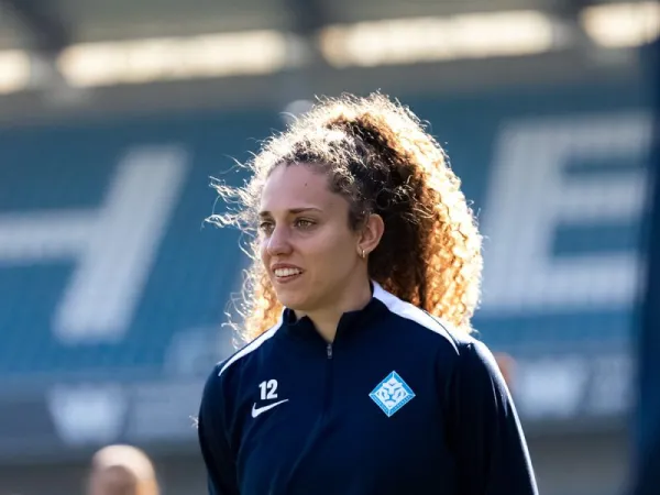Paula Partido joins Charlton Athletic on loan