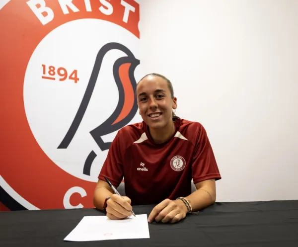 Aspin signs for City