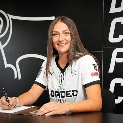 WOMEN NEWS: Defender Sharrocks Signs to Bolster Ewes’ Ranks