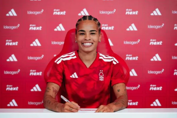 HAYLES SIGNS FOR FOREST
