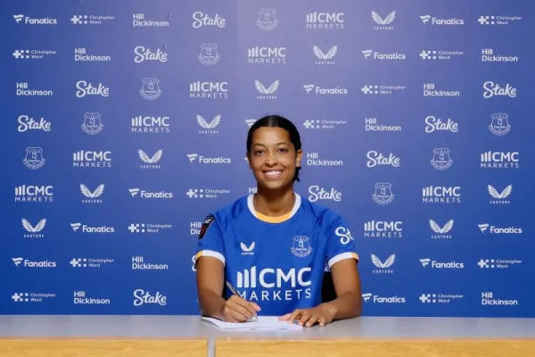 Everton Sign Young Lioness Silcock