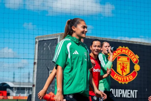 Safia Middleton-Patel completes loan move | Manchester United