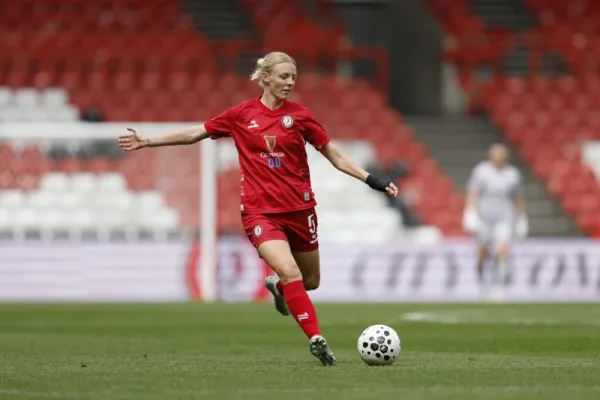 Ingle pens new deal | Bristol City Women Football Club | Home